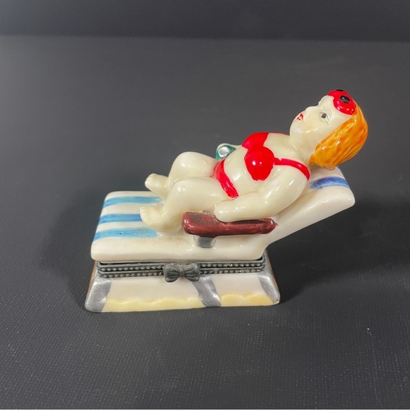 Vintage Swimsuit Figurine with Red Bikini - Picture 2 of 9